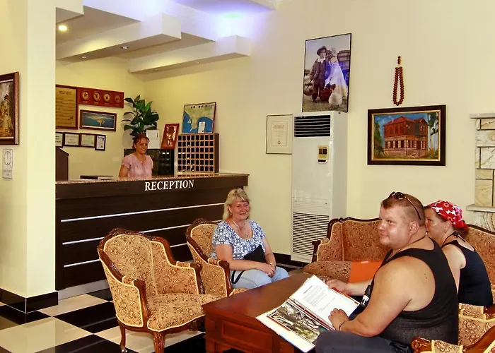 Kleopatra Bavyera Hotell Alanya