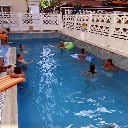 Kleopatra Bavyera 3* Alanya