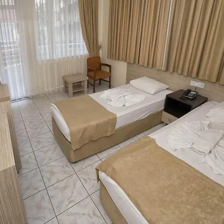 فندق Kleopatra Bavyera 3*